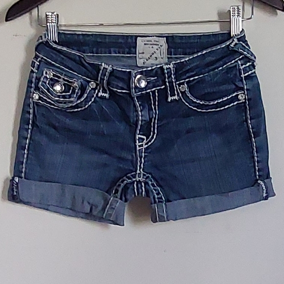 Shorts - Picture 8 of 10